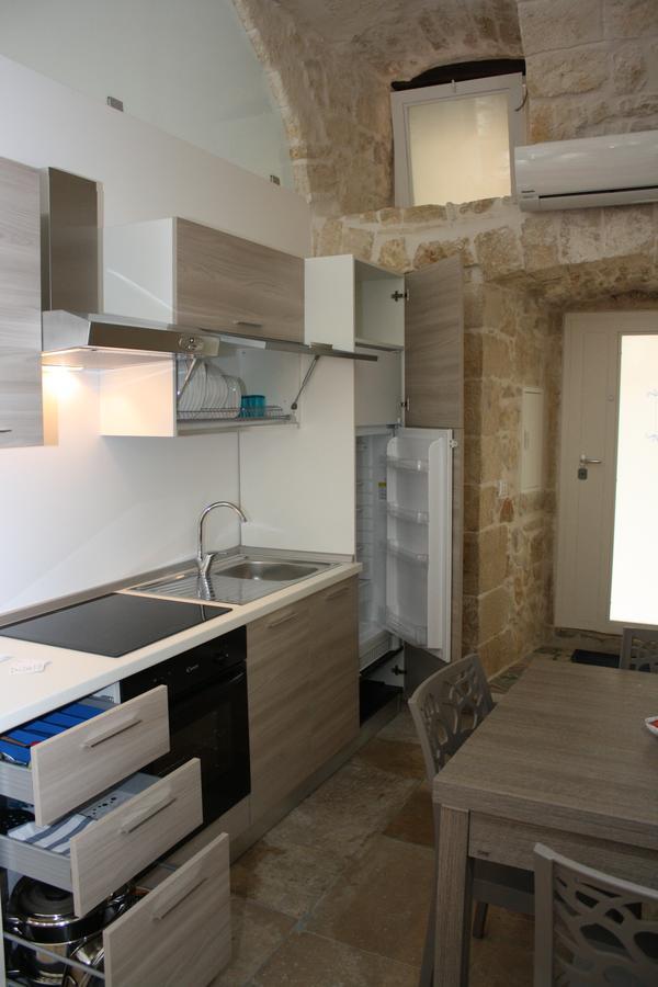 Lilla B&B Luxury Apartments Молфета Екстериор снимка