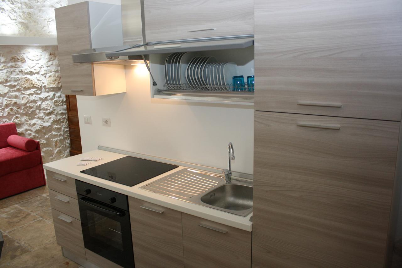 Lilla B&B Luxury Apartments Молфета Екстериор снимка