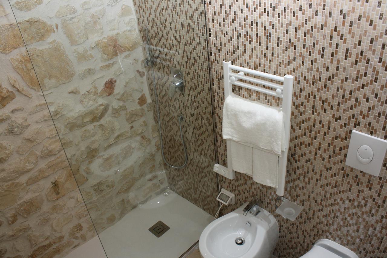 Lilla B&B Luxury Apartments Молфета Екстериор снимка